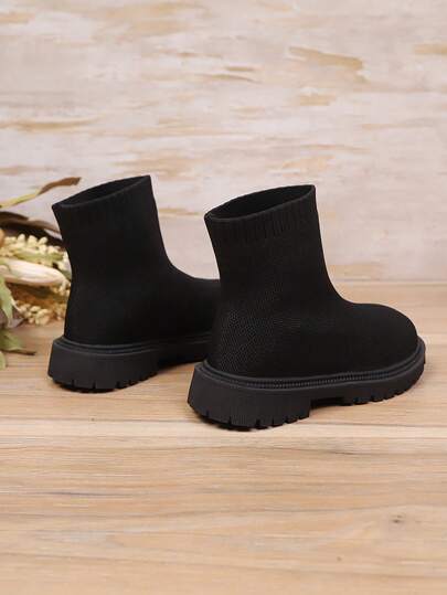 1 Pair Black Kids' Short Elastic Boots, Elastic Knit Fabric Slip-On Design, Classic Versatile Ankle Boots, Suitable For Boys And Girls Students, Casual Fashion Party Outfits, Travel And Vacation, Spring And Autumn