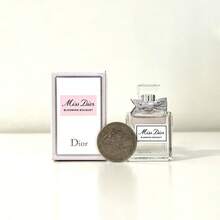 Christian Dior Dior Miss Blooming Bouquet Eau De Toilette Parfum Spray For Women, Sample EDT Mini Travel Splash (5ml/0.17 Fl.Oz ) Fragrance - 10ml(5ml*2瓶)迷你旅行裝 - 查看 6