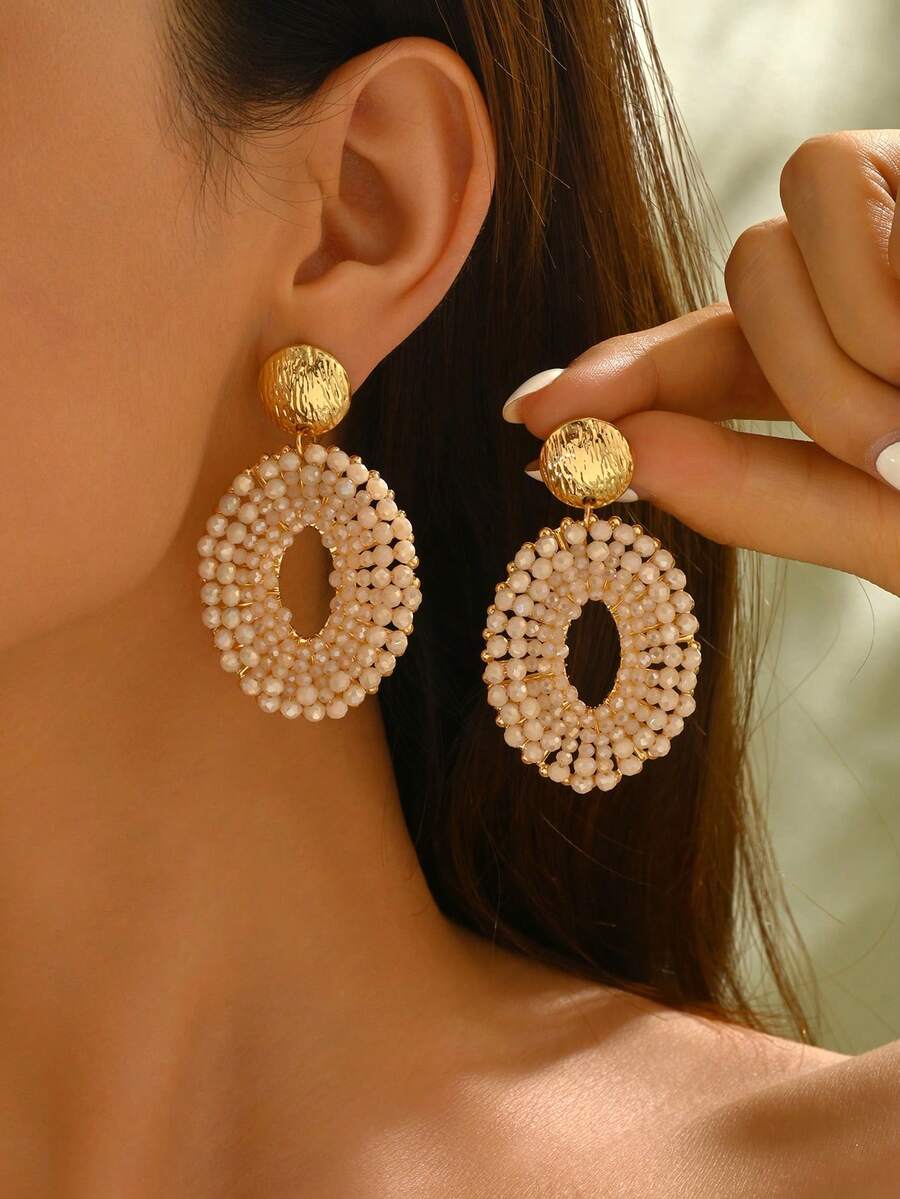 1 Đôi bông tai vòng tròn lớn đính hạt thủ công, bông tai tròn pha lê nhiều màu sắc độc đáo, sang trọng, phù hợp cho trang phục hàng ngày và ngày lễ của phụ nữ (Màu sắc và vị trí hạt cườm dệt thủ công ngẫu nhiên) - Be - Xem 1