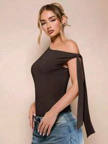 Women's Bodysuit With Tie Bow And Asymmetrical Neckline, Sleeveless, Ideal For Romantic Dates, Casual, Vacation And Summer - 咖啡棕 - 查看 5