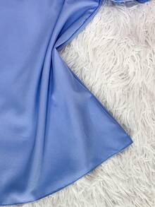 BLUSA SOCIAL MANGA CURTA BUFANTE COM BABADO E LAÇO MODA FEMININA - Azul bebê - Visão 4