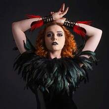 A Pair Of Gothic Lace Faux Feather Gloves For Halloween Ladies, Lace Cuffs, Wristbands, Cosplay, Wedding Party, Halloween Costume Decoration Accessories