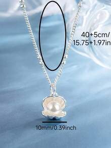 Elegant Necklace With A Shell Pendant. A Fashionable Jewelry Gift For Women, Made With Simulated Pearls. A Statement Piece, Perfect For Valentine's Day, Christmas. - 銀色 - 查看 4