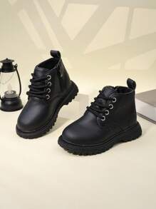 1 双黑色中性儿童靴，橡胶软底，增高，轻便舒适，系带和拉链设计，时尚短靴，适合 3-12 岁男孩和女孩，适合休闲、学校、表演，2025 年秋冬新品（26 码及以上，请订购大一码）