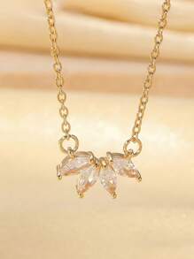 1pc Sparkling Zirconia Leaf Pendant Necklace, Fashionable Unique Design Versatile Everyday Wear Choker Necklace For Women