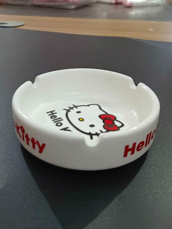 Sanrio 1Pc Hello Kittys Ashtray Cartoon Cute Ceramic Home Simple Living Room Decoration