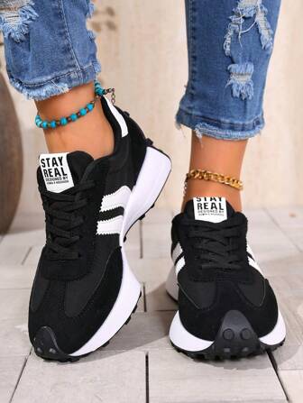 1 Pair Women's Casual Sports Shoes, Patchwork Fabric Thick Sole Retro Sneakers, New Spring/Autumn Casual Sneakers, Classic Black Pointed Toe Lace-Up Outdoor Shoes, Suitable For Students, Office Workers, Walking, Running And Other Occasions, Holidays, Parties, Vacations