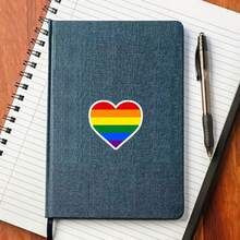 Pegatinas divertidas con corazón gay, amor es amor, arcoíris, adecuadas para papelería, vasos, tabletas, fundas de teléfonos móviles, etc., pegatinas desechables
