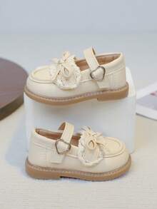 1 Pair Beige Bow Decor Cute Fashionable Pearl Design Soft Bottom Flat Toddler Shoes, Suitable For Spring, Summer, Autumn, Winter (Size 16-20, Recommend Ordering One Size Down)
