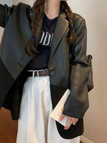 Nueva blazer de mujer con combinación y tela. Una blusa casual de oficina para mujer, una chaqueta ligera y cómoda de color negro para primavera y otoño. La mejor opción para looks frescos y con estilo. Se puede usar como ropa de calle o para festivales. También es adecuada para diversas ocasiones importantes como salidas diarias, reuniones, fiestas, bodas, etc.