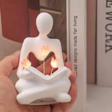 1 pièce Veilleuse abstraite avancée en forme de tulipe, décoration créative, décoration de chambre, cadeau d'anniversaire, accessoires de décoration minimale, décoration de maison moderne pour le salon et la chambre à coucher, décoration centrale, cadeau pour la fête des mères, cadeau de remise des diplômes, décoration de mariage (L'éclairage peut affecter la différence de couleur sur l'image. Le produit spécifique est blanc. Veuillez vous référer à l'image détaillée pour plus d'informations.)