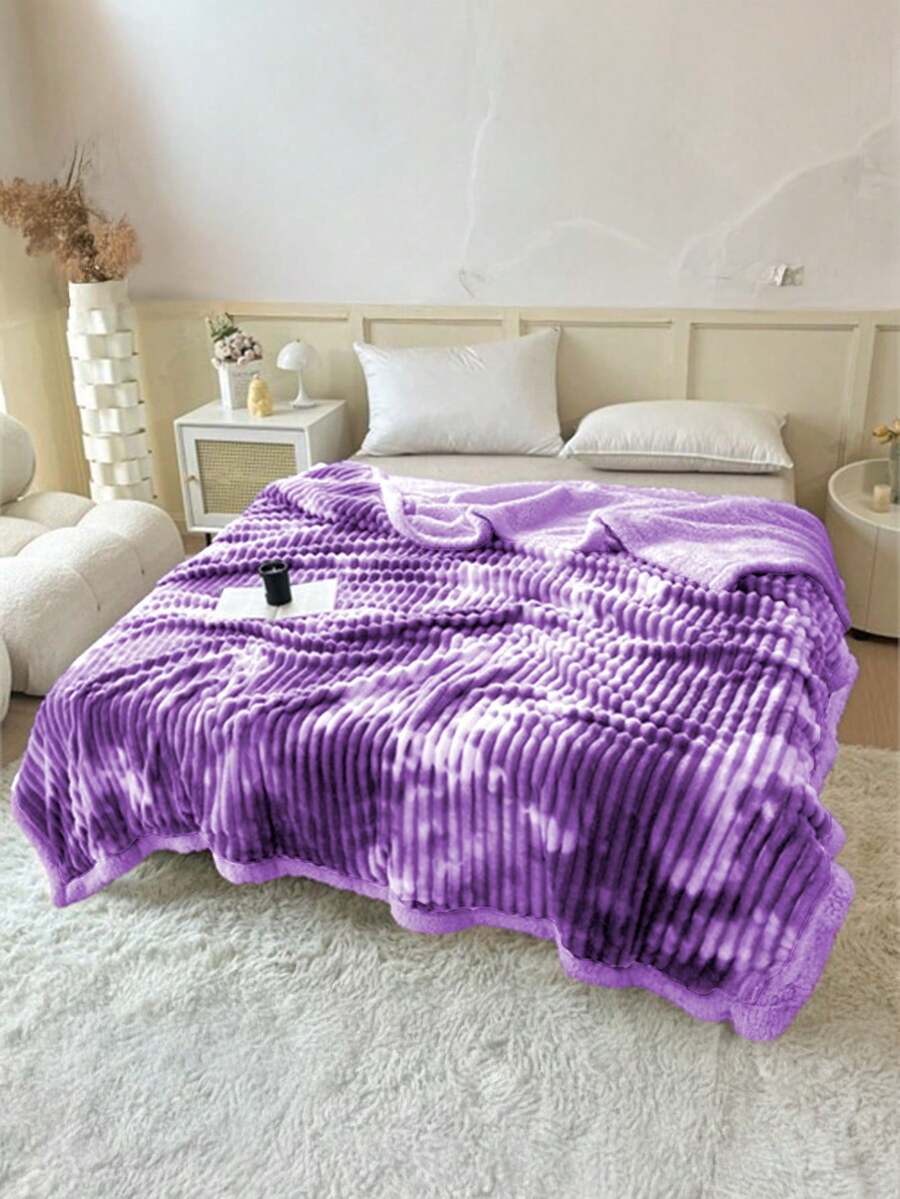 Frazada Aborregada Tie-Dye Confort Premium en Tres Tamaños: Individual, Matrimonial y Queen. Frazada Sherpa: Lujo y Comodidad para Tu Cama. Estilo y Calidez con la Nueva Frazada Aborregada - Morado - Ver 1