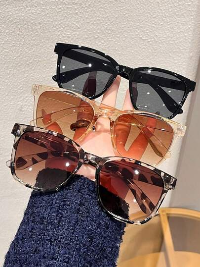 Gafas de mujer con montura redonda de plástico, versátiles, elegantes y de estilo casual para la calle. Adecuadas para fotografía callejera, vacaciones en la playa tropical, ocasiones casuales al aire como accesorio de moda