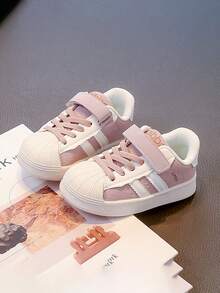 Một đôi giày thể thao cổ điển dành cho trẻ em có khóa dán thích hợp để phối với đồng phục học sinh, trang phục dự tiệc và hàng ngày, hoạt động trong trường, vui chơi ngoài trời và thời trang hàng ngày, giày trẻ em, giày bé gái, giày đi học, giày thể thao cho bé trai, giày thể thao cho bé gái - Hồng - Xem 2