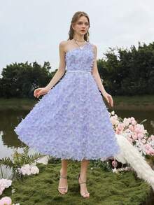 女士修身连衣裙，饰有串珠刺绣滚边、泡泡袖和层叠荷叶边下摆，适合毕业典礼、婚礼、派对、晚礼服等场合穿着。 - 紫色 - 查看 7