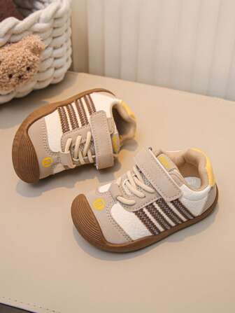 Zapatos casuales para niños, nuevas zapatillas de moda para niños, zapatos cómodos de suela blanda para estudiantes, zapatos para caminar para niños pequeños