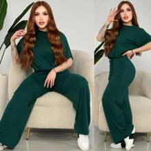 ¡Comodidad y estilo en un solo conjunto! Dale un upgrade a tu outfit con nuestro conjunto de 2 piezas: blusa con resorte + pantalón súper cómodo. Disponible en varios colores, unitalla y XL. ✨ - Verde - Ver 2