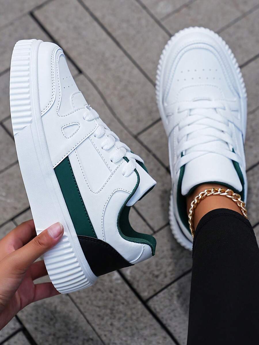 ​Women's Cloud White & Mint Accent Low-Top Sneakers - Textured Sole Everyday Shoes For Urban Pavement, Year-Round Minimalist Comfort Wear​ - Trắng và xanh - Xem 1