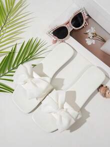 女士新款平底宽楦加大码凉鞋，时尚方头蝴蝶结设计，纯色优雅女士休闲法式浪漫风，高端时尚，适合派对、海滩、约会、正式场合、日常休闲穿着，露趾防滑轻便室内外多功能平底拖鞋，适合宽脚和加大码女士，夏季旅行必备 - 白色 - 查看 5