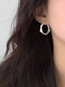 1 Paar Metall geometrische elegante schicke personalisierte klassische Retro Mode Damen Creolen - Silber - Übersicht 3