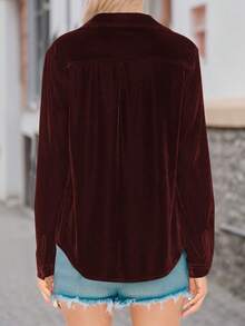 SANOPY Women's Casual Elegant Velvet Long Sleeve Button-Up Shirt Blouse With Collar & Regular Hem - 酒紅色 - 查看 2