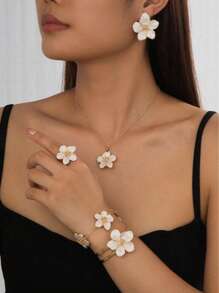Juego de 5 piezas con forma de flor que incluye pulsera, anillo, collar y aretes
