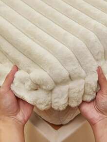 1pc Striped Fleece Thickened Warm Fitted Sheet Fitted Sheet Set, Plush Mattress Protector Cover, Luxury Ultra Soft And Cozy Fabric For Bedroom, Dorm, Guest Room Suitable For Fall Winter And Spring Fits Twin Full King Queen Size Bed