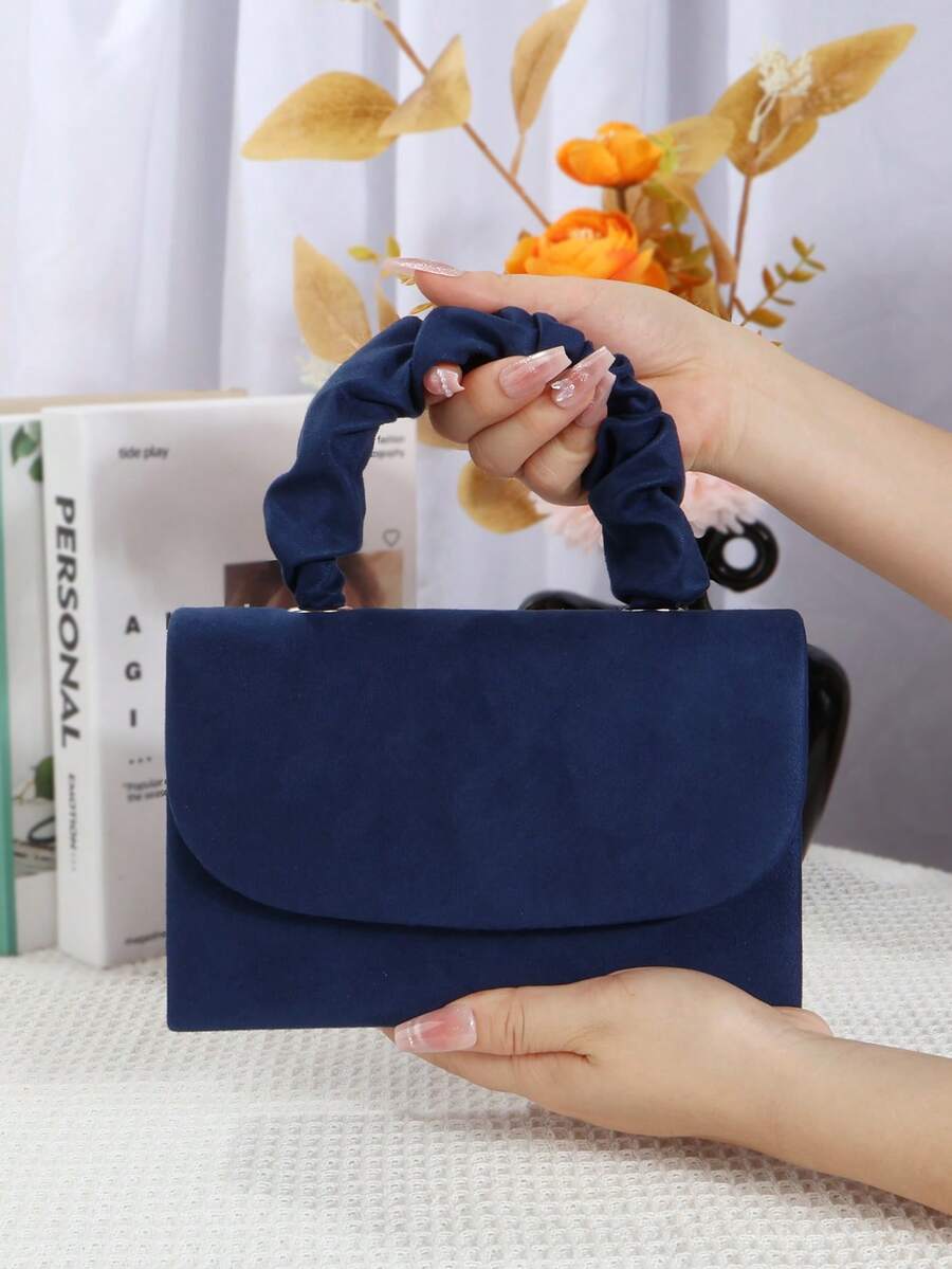 This Evening Bag Has A Certain Capacity, Which Can Hold Personal Items Such As Mobile Phones, Wallets, And Cosmetics. The Handheld Design Is Convenient To Hold. The Faux Suede Material And Retractable Handle Give It A Simple Yet Elegant Style, Suitable For Formal Evening Events, Company Annual Meetings, And Important Business Activities, Showcasing The User's Grace And Stability. This Ladies' Handbag, Clutch, Crossbody Bag, And Wedding Bag Can Be Used For Weddings, Galas, Parties, And Gatherings, And Can Be Paired With Evening Gowns And High Heels For A More Elegant Look.