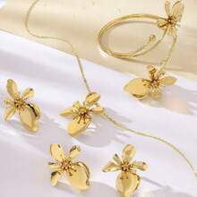 1 conjunto feminino estilo férias de verão colar com pingente de flor assimétrico dourado, 1 par de brincos, 1 anel, 1 pulseira - Ouro amarelo - Ver 3