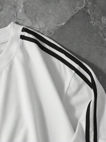 Shwiy Men's Casual Italian Logo Print Short Sleeve T-Shirt With Striped Tape, Black & White, National Flag Graphic, Sports College Style, Suitable For Spring/Summer, School & Everyday Streetwear - White - View 4