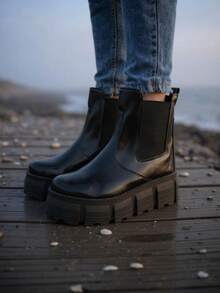 CHUNKY Platform Chelsea Boot - Negro - Ver 10