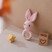 1pc Hand Knitted Rabbit Rattle - Soft Plush Rabbit Ring Toy, Multi-Color Rabbit Baby/Infant Rattle Toy, Baby Sleep Aid Tool, Concentration Training, Easy To Grab Suitable For Infants And Toddlers, Mixed Textile, Promotes Visual And Auditory Development, And Trains Their Grasping Of Baby Toys, Attracts Baby's Attention, Soothing Ringing Sound, Suitable For Nursery Decor, Cognitive Development, Suitable For Easter, Christmas, Birthday And Newborn Gifts, Easter Gift