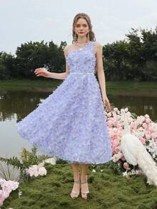 女士修身连衣裙，饰有串珠刺绣滚边、泡泡袖和层叠荷叶边下摆，适合毕业典礼、婚礼、派对、晚礼服等场合穿着。 - 紫色 - 查看 8