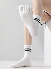 Chaussettes mi-mollet pour les orteils en automne/hiver, chaussettes de yoga. Anti-dérapantes pour le Pilates, le yoga, les sports et la fitness. Confortables, douces, avec des points en silicone antidérapants. Chaussettes de compression pour l'intérieur et l'extérieur.