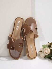 صنادل نسائية مسطحة مزينة بالمعدن، للارتداء بدون ربط، مانعة للانزلاق للاستخدام الداخلي والخارجي، للشاطئ - بني - مشاهدة 3