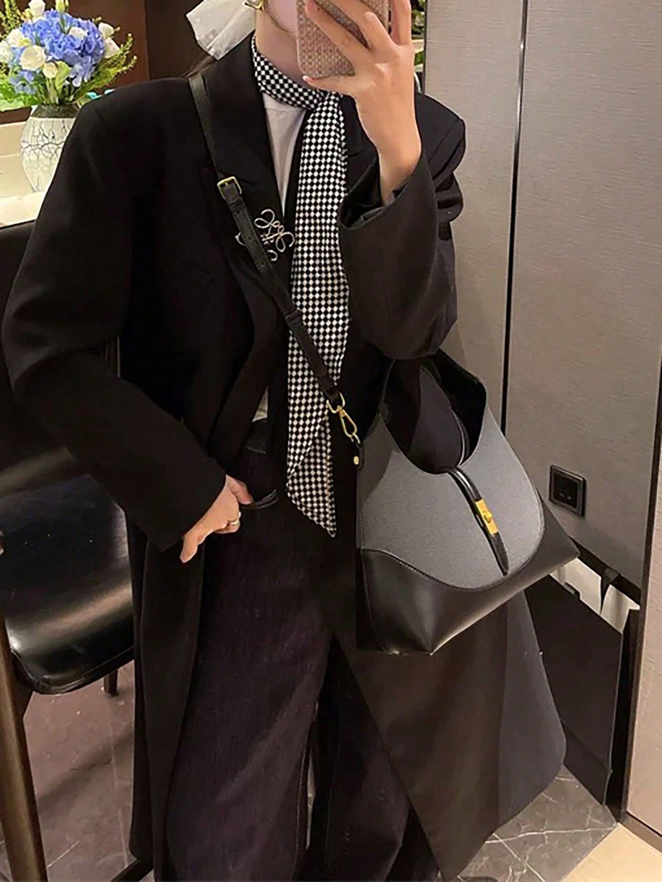 حقيبة ذات تصميم فريد بتصميع ألوان متباينة، حقيبة ك...