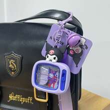 Sanrio 迷你收音机收藏品 - 优质树脂小雕像，包括 Hello Kitty、Kuromi 和 Cinnamoroll。手绘细节让角色栩栩如生，非常适合展示或日常灵感。 - 紫色 - 查看 5