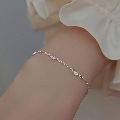 1 件女士锆石星形手链，时尚奢华优雅简约浪漫风格小众设计精致甜美配饰，适合日常佩戴和节日礼物