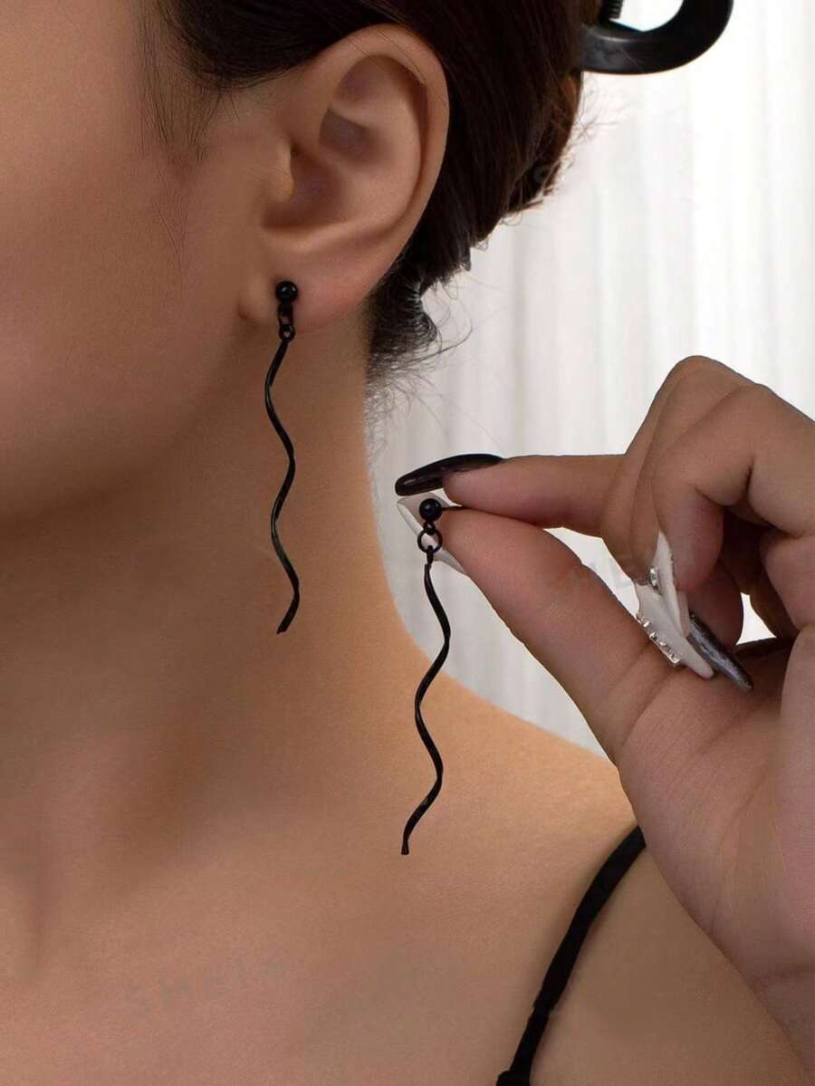 1 对时尚螺旋耳环，适合日常佩戴 - 黑色 - 查看 1