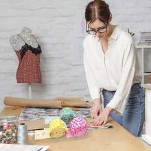 40pcs 2.55 Inch Quilting Fabric, Yellow Floral Cotton Scrapbooking Cloth, Precut Patchwork Roll For Craft Sewing DIY Crafts, Used For Crafts Blanket Rug Upholstery And Purse Making - 黃色 - 查看 4