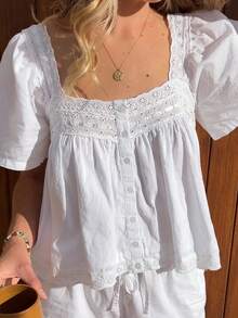Women Eyelet Babydoll Shirt Top Blouse Y2K Floral Short Sleeve Square Neck Button Front Flowy T Shirts Crop Tops Summer Cute Cropped Peplum Tees Tops Casual Going Out Tops Vintage Aesthetic Clothes Beach Vacation Streetwear - 白色 - 查看 3