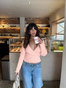 Women's Spring And Autumn Pink Cross-Cut Low-Cut Deep V-Neck, Frill Edge And Lace-Up Design, Sexy And Self-Cultivation Long-Sleeved Knitted Top