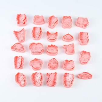 Sanrio 2/4/8件套 Hello Kitty 三丽鸥动漫水果模具饼干食品造型模具可爱厨房用具卡哇伊女孩爱心生日礼物