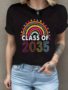 Camiseta de graduación de preescolar de la futura clase de 2035, camiseta de cuello redondo de moda para mujer. Camiseta de manga corta de algodón de 220 g, impresión por una cara - Negro - Ver 1