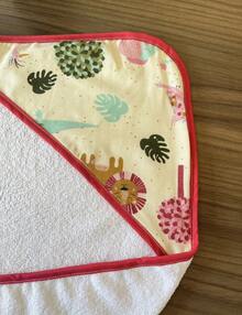 Hooded Polyester Baby Bath Towel Without Lining - Pink Giraffe - View 2