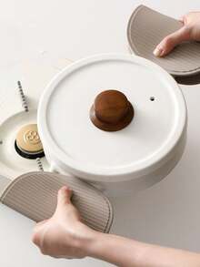 1pc Multipurpose Dining Table Mat, Kitchen Striped Non-Slip Heat-Resistant Placemat, Silicone Thick Insulation Pad, Slip Proof Kitchen Items, Practical Holiday Home Gift - Beige - View 3