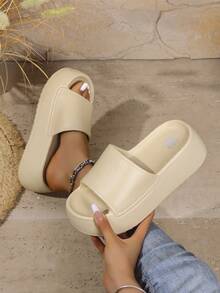 Sandalias de cuña para mujer con suela gruesa, antideslizantes, de uso en el hogar, de alta elasticidad, de moda para vacaciones en la playa, para uso interior y exterior - Caqui - Ver 2