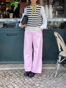 EAVA Fashionable Women's Round Neck Rib-Knit Sweater Vest Stripe Pattern Regular Length Knit Top