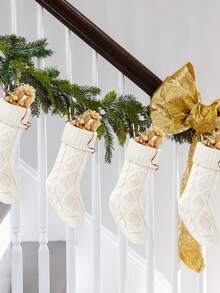 1只18英寸圣诞袜，大号麻花针织袜，非常适合壁炉装饰、节日派对装饰、圣诞派对装饰、家居装饰、房间装饰或作为圣诞礼物。 - 象牙白 - 查看 2