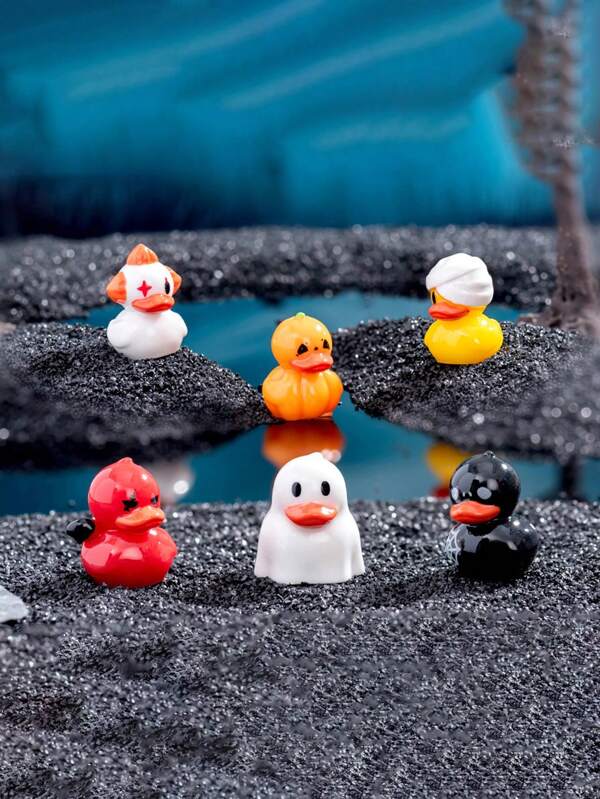 6pcs Halloween Decorated Duck,Animal Statue, Resin Duck Figurine,Ghost Duck, Devil Duck, Pumpkin Duck,Halloween Party Decor, Home Decor, Miniature Duckling, Suitable For Various Room Types Best Gifts Birthday Graduation
